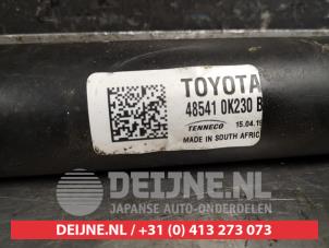 Toyota Hilux Schokdemper links-achter O420887 foto 3