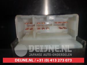 Nissan Almera Multi-functional window switch O311625 photo 2