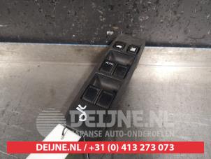 Gebruikte Combischakelaar ramen Nissan Primera (P12) 1.8 16V Prijs € 25,00 Margeregeling aangeboden door V.Deijne Jap.Auto-onderdelen BV