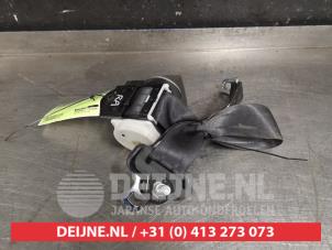 Daihatsu Materia Rear seatbelt, right O421107 photo 2