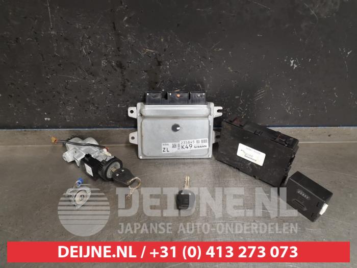 Nissan Note Kontaktslot+Sleutel O421133