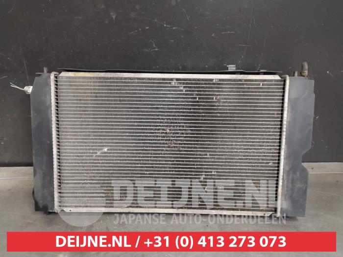 Gebruikte Radiateur Toyota Corolla Verso (E12) 2.0 D-4D 16V 90 Prijs € 25,00 Margeregeling aangeboden door V.Deijne Jap.Auto-onderdelen BV