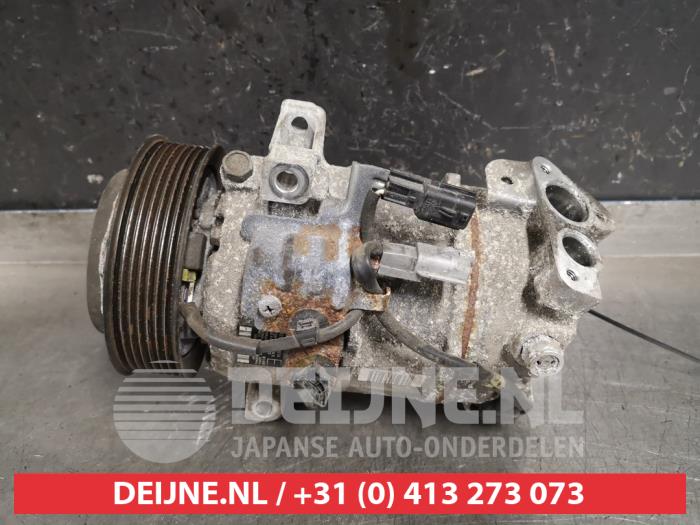 Gebruikte Pomp Airco Nissan Qashqai (J11) 1.6 dCi Prijs € 150,00 Margeregeling aangeboden door V.Deijne Jap.Auto-onderdelen BV
