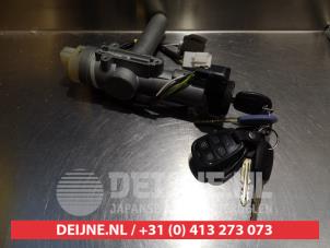 Kia Magentis Ignition lock + key O335245 photo 2