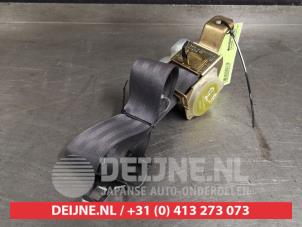 Toyota Starlet Rear seatbelt, right O421510 photo 2