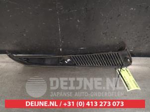 Toyota Starlet Achterschermlijst O421527 foto 3