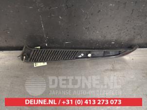 Toyota Starlet Leiste hinterer Kot-/Seitenflügel O421528 foto 3