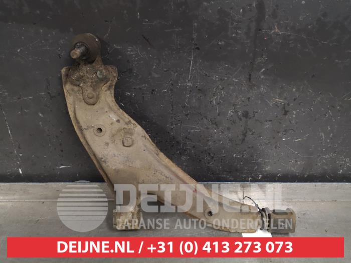 Toyota Starlet Draagarm onder rechts-voor O421531