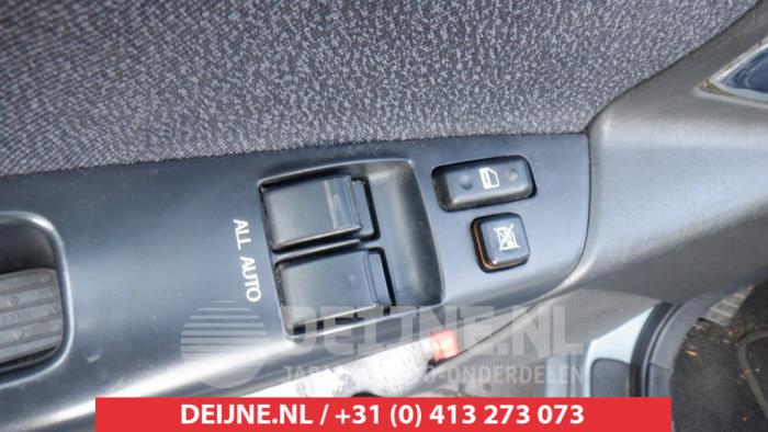 Toyota Corolla Combischakelaar ramen O421557