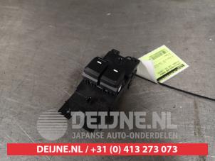 Gebruikte Schakelblok ruiten Hyundai i20 (GBB) 1.2i 16V Prijs € 30,00 Margeregeling aangeboden door V.Deijne Jap.Auto-onderdelen BV