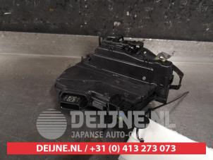 Nissan Micra Türschlossmechanik 4-türig links hinten O421958 foto 2