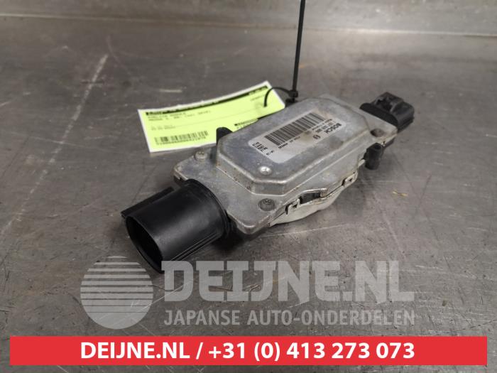 Mazda 3 Koelvin module O421970