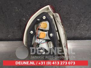Mitsubishi Carisma Rücklicht rechts O422136 foto 3