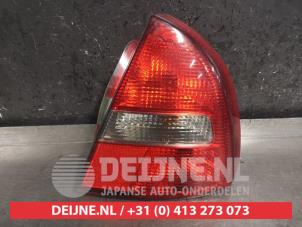 Mitsubishi Carisma Rücklicht rechts O422136 foto 2