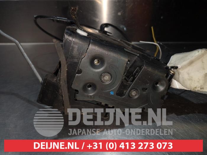 Mazda 3 Deurslot Mechaniek 4Deurs links-achter O280005
