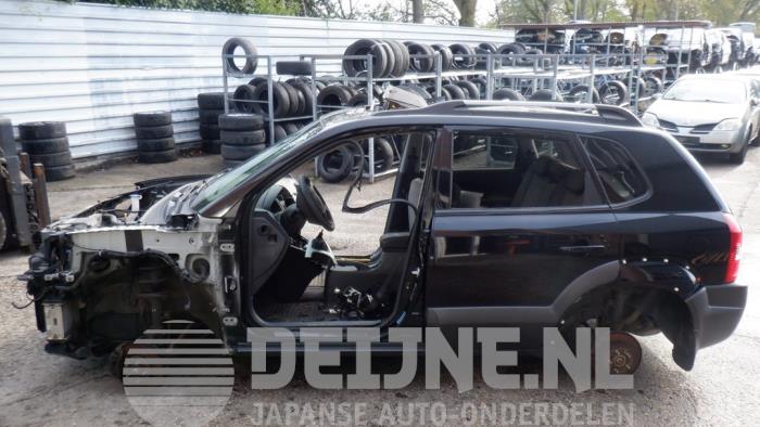 Hyundai Tucson Extra window 4-door, left O422354