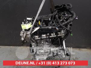 Mazda 2 Engine O422602 photo 2