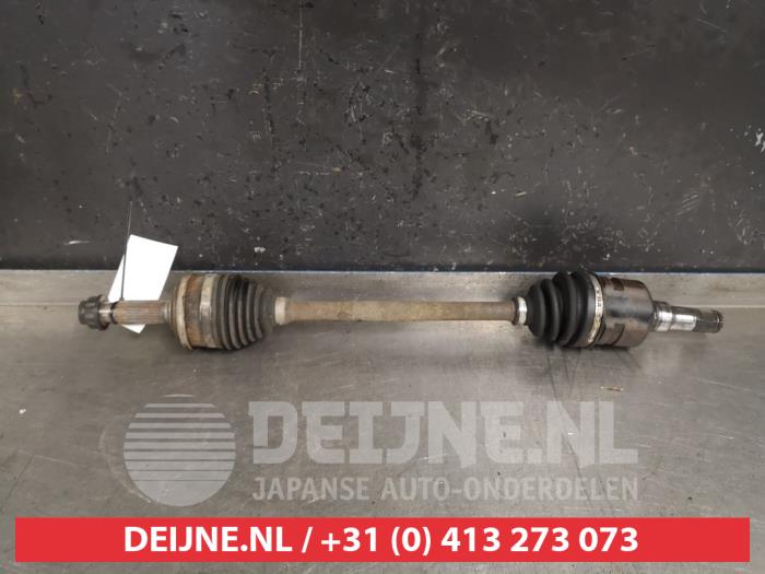 Toyota IQ Front drive shaft, left O422645
