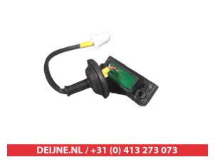 Kia Picanto Schakelaar achterklep O9990007687 foto 3