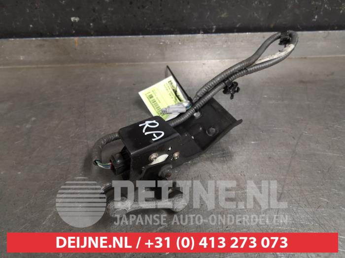 Suzuki SX-4 Xenon height adjustment O423054