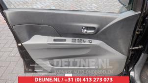 Daihatsu Cuore Combischakelaar ramen O423196 foto 2