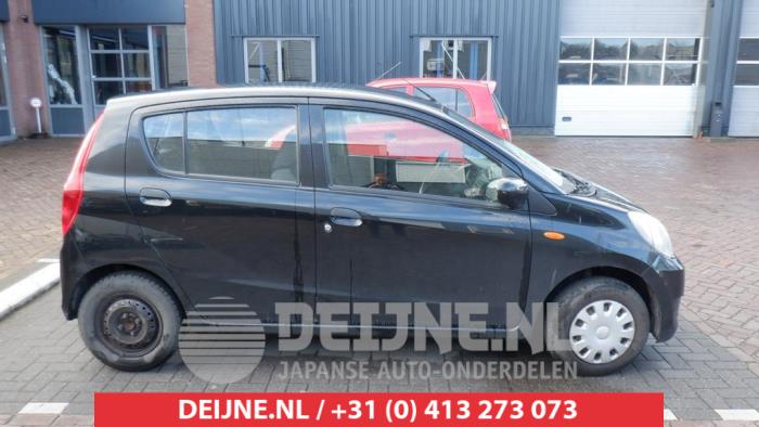 Daihatsu Cuore Tür 4-türig rechts hinten O423208