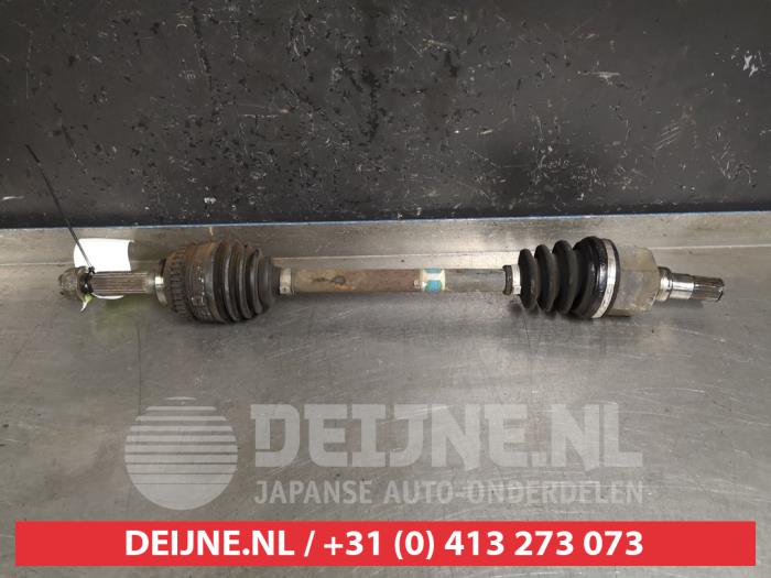 Gebruikte Aandrijfas links-voor Chevrolet Matiz 0.8 S,SE Prijs € 35,00 Margeregeling aangeboden door V.Deijne Jap.Auto-onderdelen BV