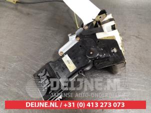 Mazda 2 Front door lock mechanism 4-door, right O423649 photo 2