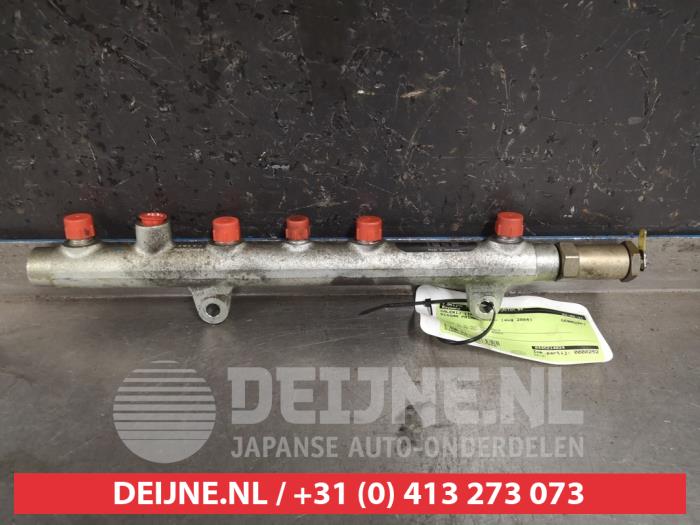 Nissan Primastar Fuel injector nozzle O423958