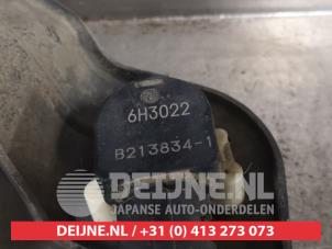 Mitsubishi ASX Xenon hoogteregelaar O424095 foto 3