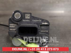 Nissan Micra Luftmengenmesser O424222 foto 2