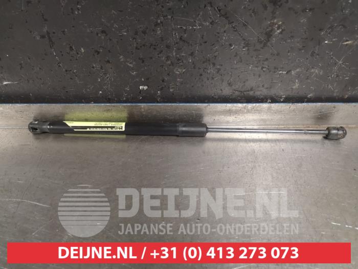 Hyundai I30 Gasdemper links-achter O424741