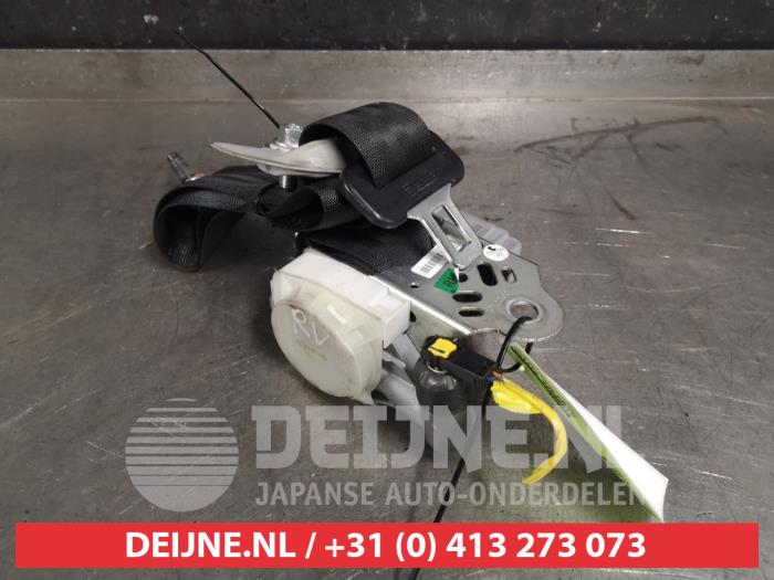 Hyundai I20 Front seatbelt, right O425016