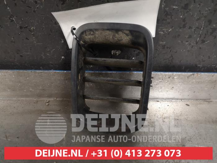 Suzuki Jimny Grill O425190