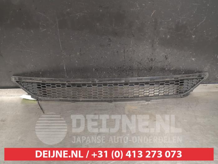 Hyundai Tucson Bumper Rooster O425212