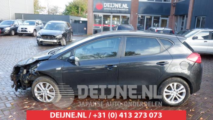 Kia Ceed Extra Ruit 4Deurs links-achter O425434