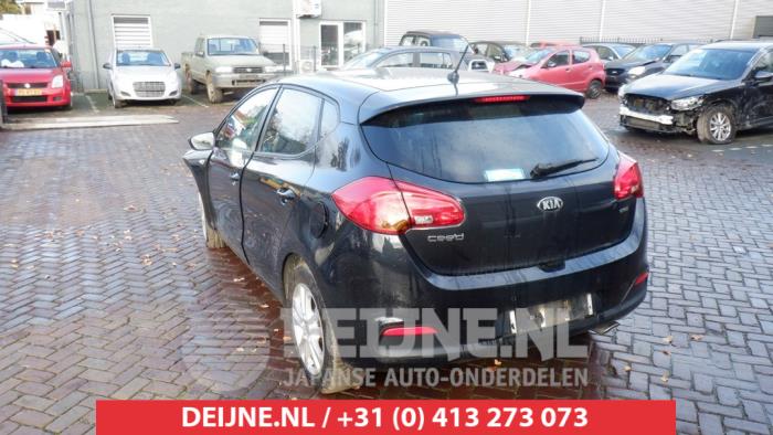 Kia Ceed Heckklappenreflektor links O425441