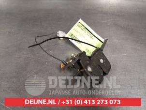 Mazda Demio Tailgate lock mechanism O425877 photo 2