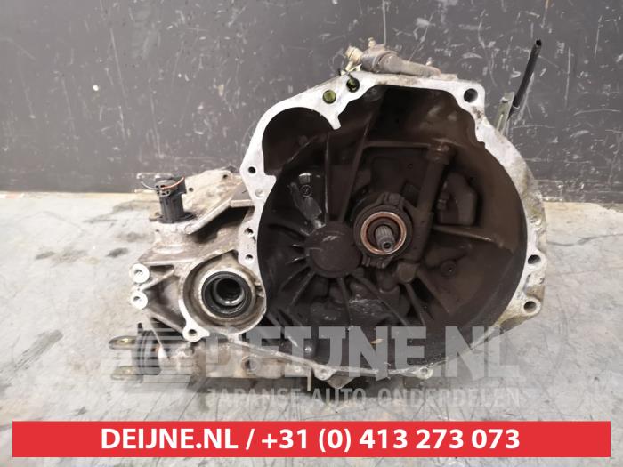 Nissan Almera Tino Gearbox O425890
