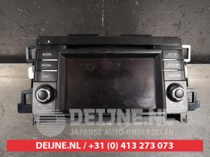 Gebruikte Radio Mazda CX-5 I (KE,GH) 2.2 Skyactiv D 150 16V 4WD Prijs € 100,00 Margeregeling aangeboden door V.Deijne Jap.Auto-onderdelen BV