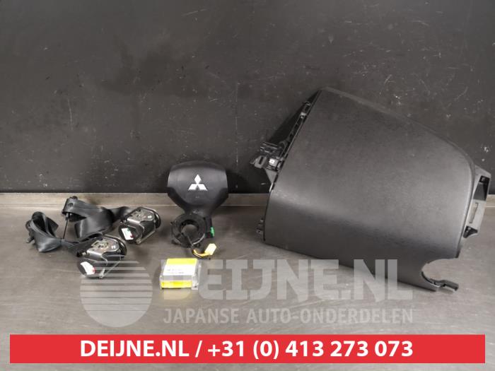 Mitsubishi Colt Airbag Set+Module O427823
