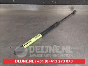 Kia Venga Gasdemper rechts-achter O427944 foto 2