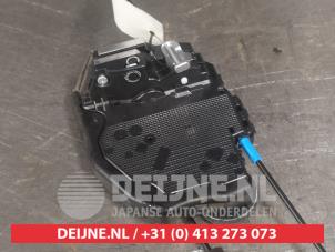 Toyota Corolla Rear door lock mechanism 4-door, left O428045 photo 3
