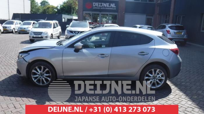 Mazda 3 Driehoeks Ruit links-achter O428736