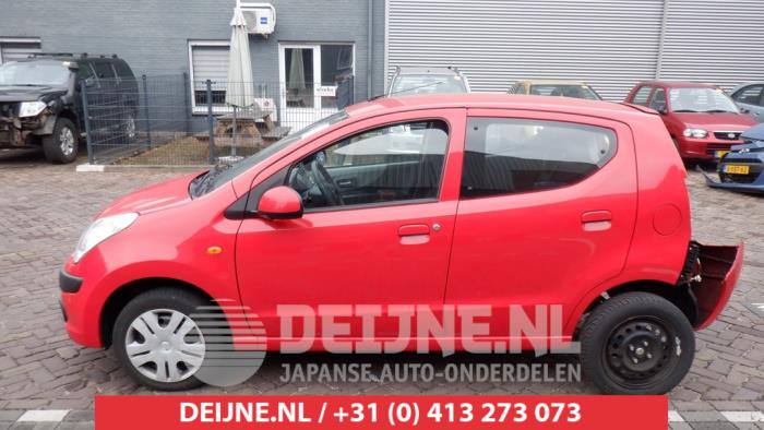 Nissan Pixo Portierruit 4Deurs links-achter O429087