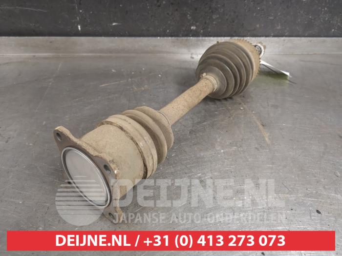 Gebruikte Aandrijfas rechts-voor Mitsubishi Pajero Hardtop (V6/7) 3.2 DI-D 16V Long Prijs € 75,00 Margeregeling aangeboden door V.Deijne Jap.Auto-onderdelen BV