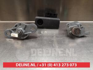 Mazda MX-5 Set of cylinder locks (complete) O277827 photo 2