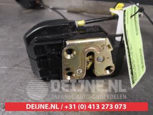 Nissan Micra Door lock mechanism 4-door, front left O430172 photo 2