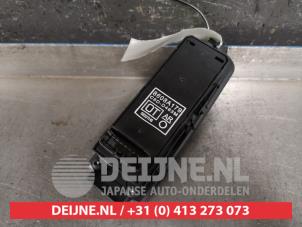 Mitsubishi Colt Kombischalter Fenster O430838 foto 2