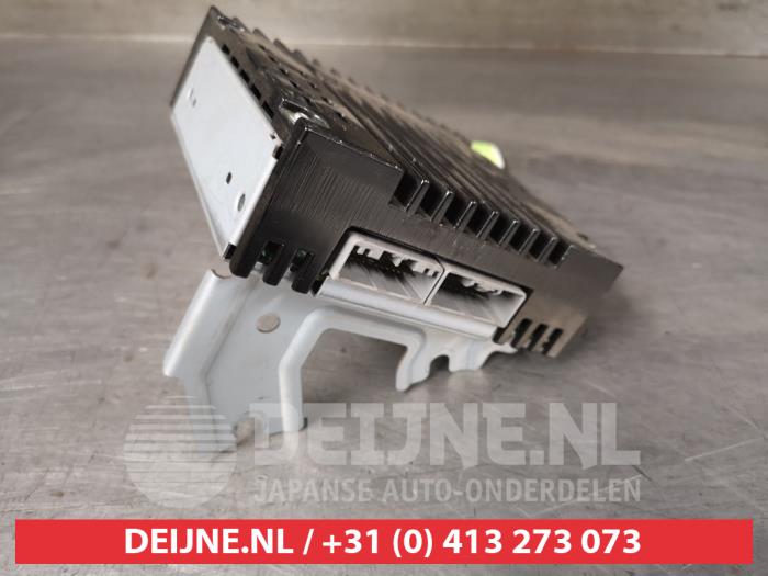Honda Civic Radio versterker O431073